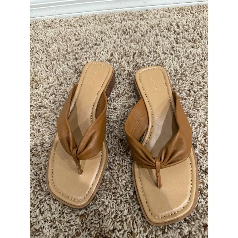 Nordstrom Quintina Tan Leather Thong Sandals Square Toe Twisted Strap Slides 8M